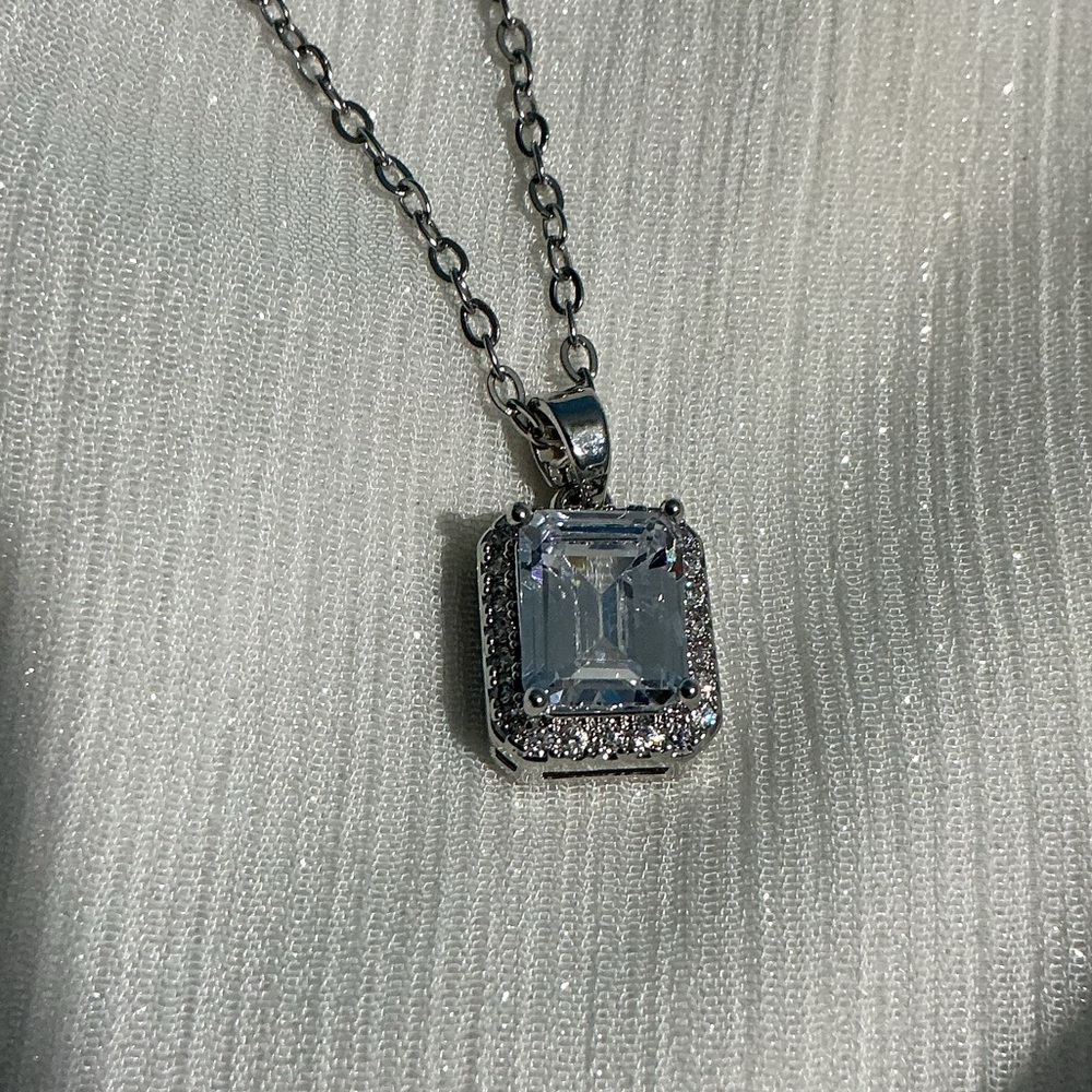 💎Gorgeous Radiant Cut CZ Diamond solitaire pendant necklace